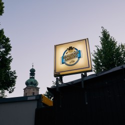 p1000466